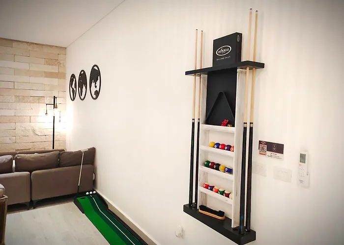 1St Luxury Warehouse
